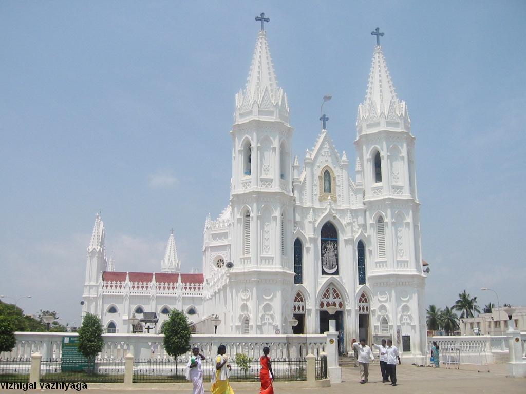 1024x768 Temple City: Velankanni Festival