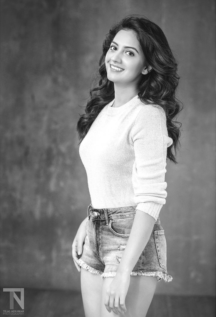 735x1078 Stunning Photohoot of Tejashri Pradhan by Photographer Tejas Nerurkar