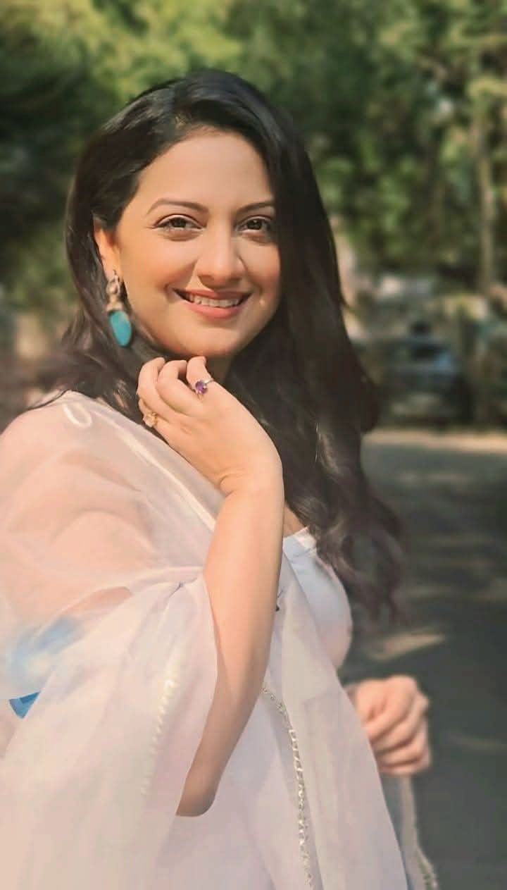 720x1263 Tejshree Pradhan ideas. rucha hasabnis, tejashree pradhan, archana joglekar
