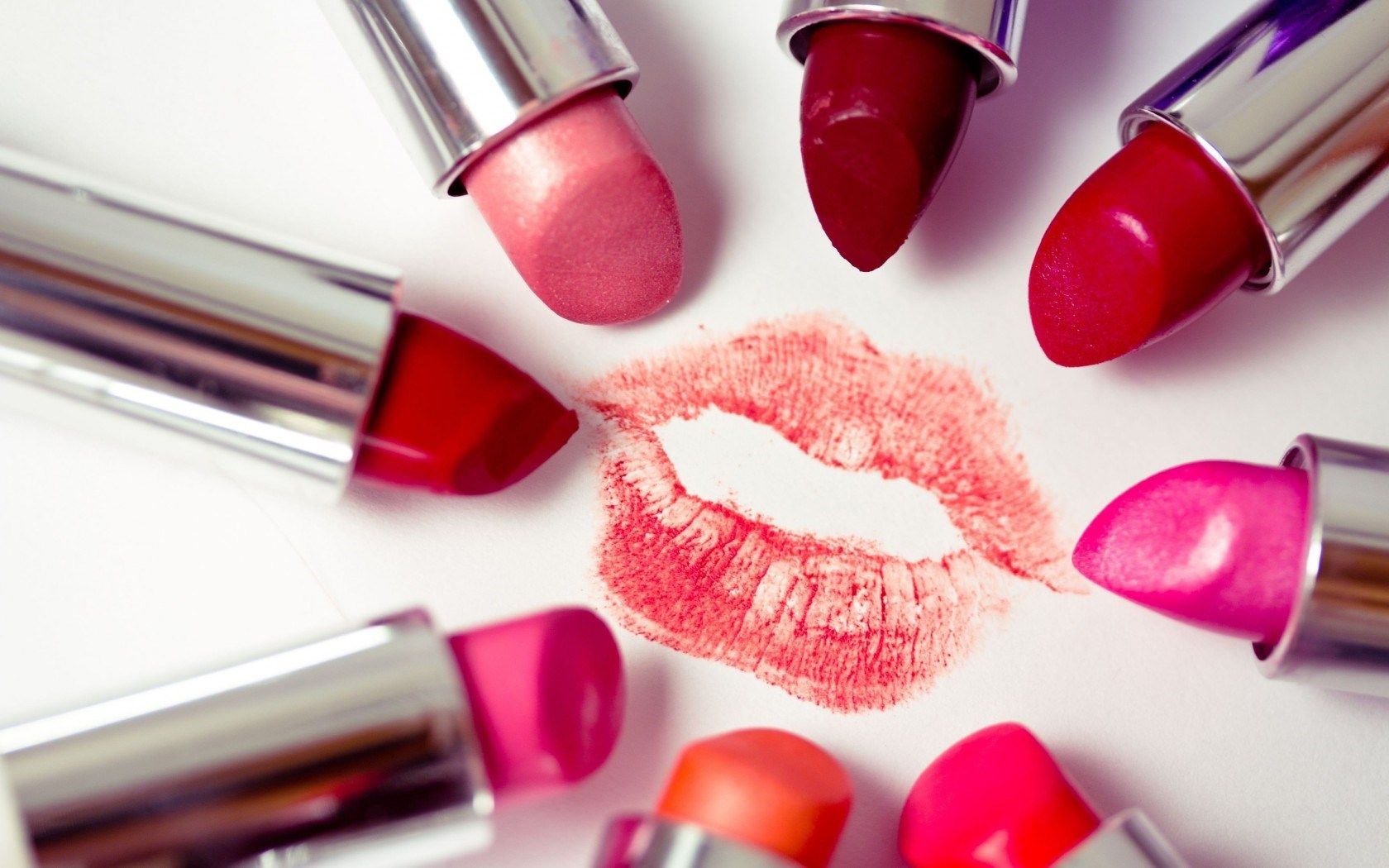 1680x1050 Lipstick High Definition Wallpaper 21063