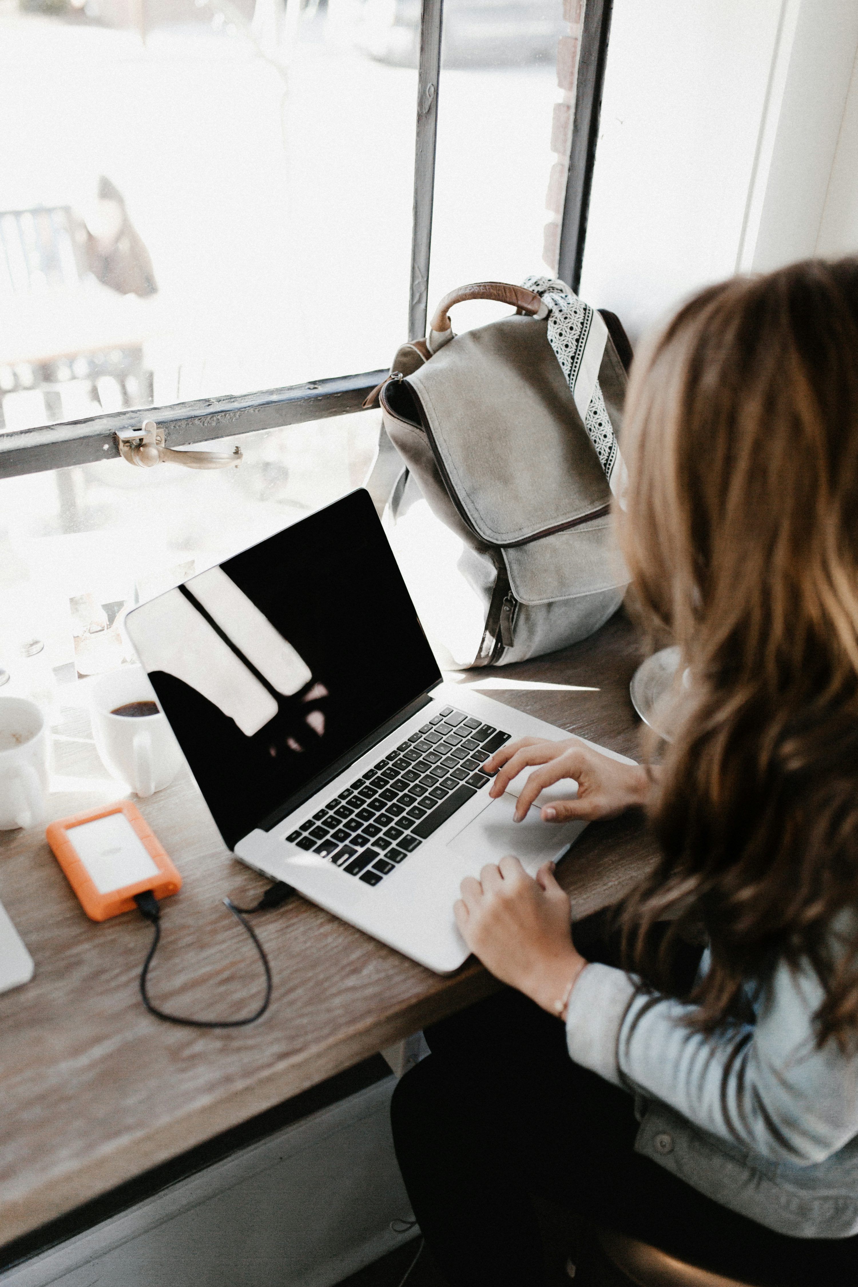 3000x4500 Business Girl Picture. Download Free Image