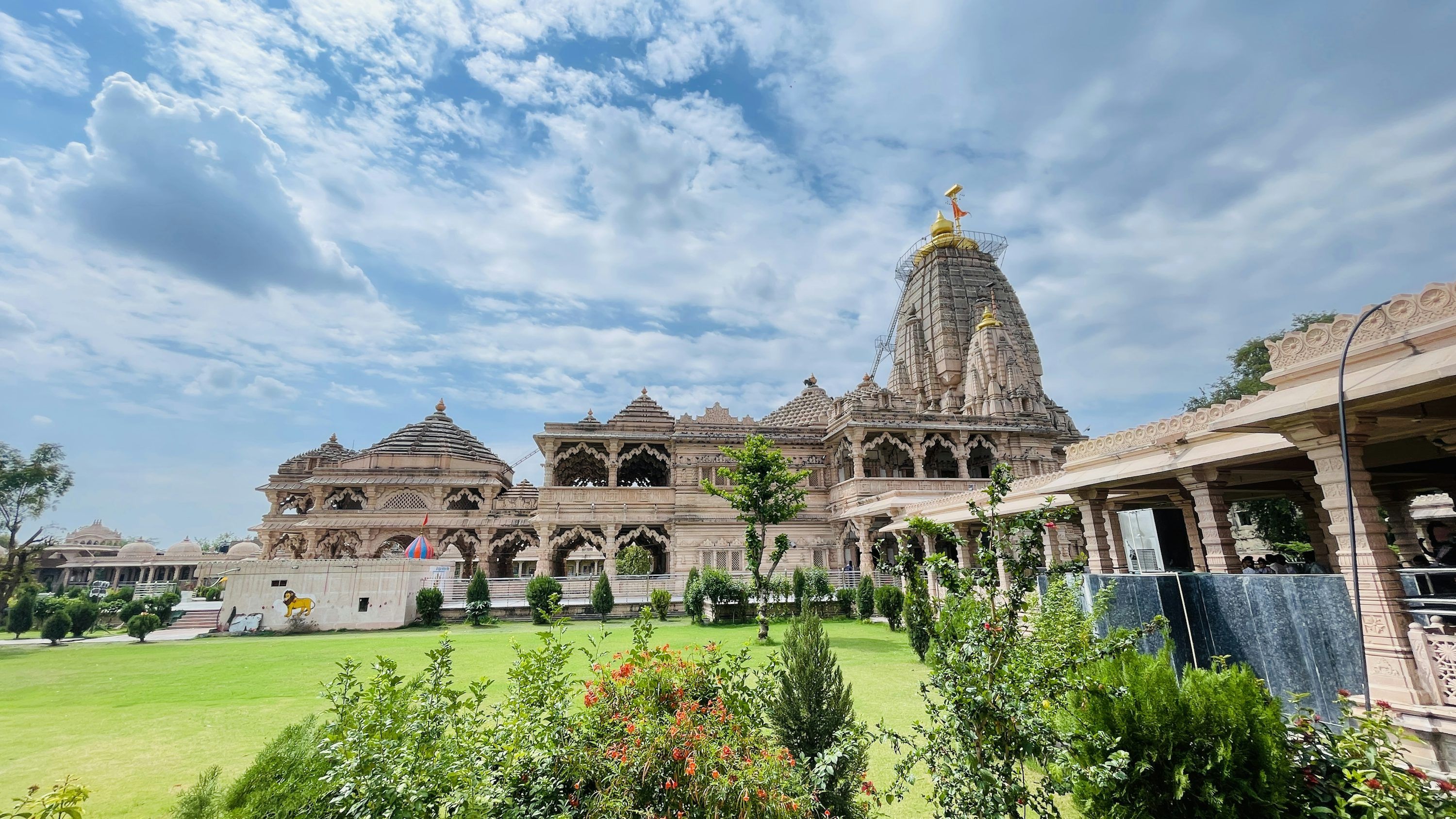 3000x1688 Sanwaliaji Temple Wallpaper