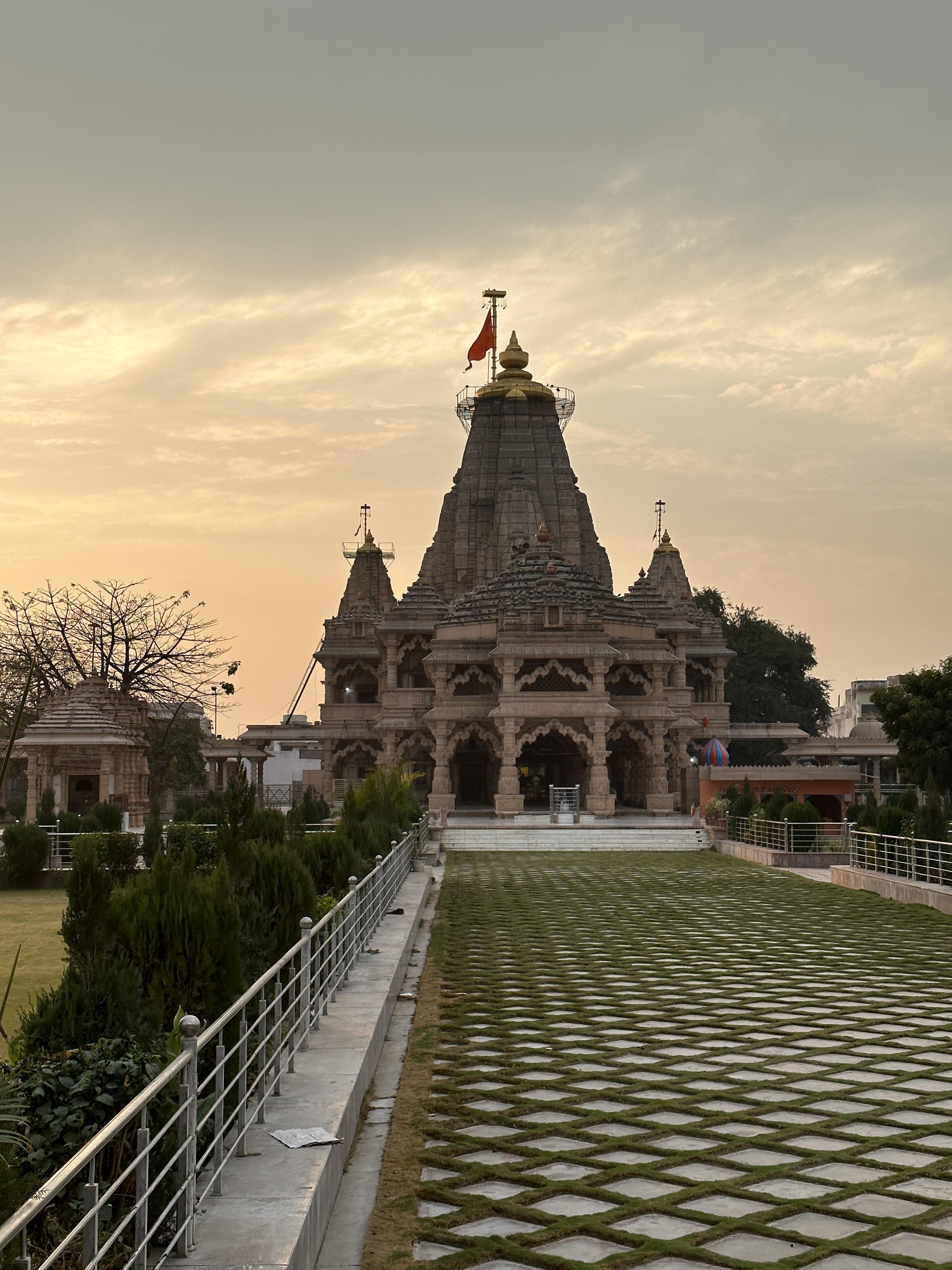 3024x4032 Can anyone guess which temple is this??