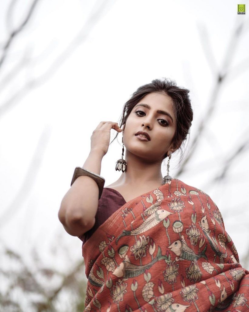 820x1024 Ulka Gupta. చూడముచ్చటగా ఉల్కా గుప్తా ఫొటోలు.-Namasthe Telangana