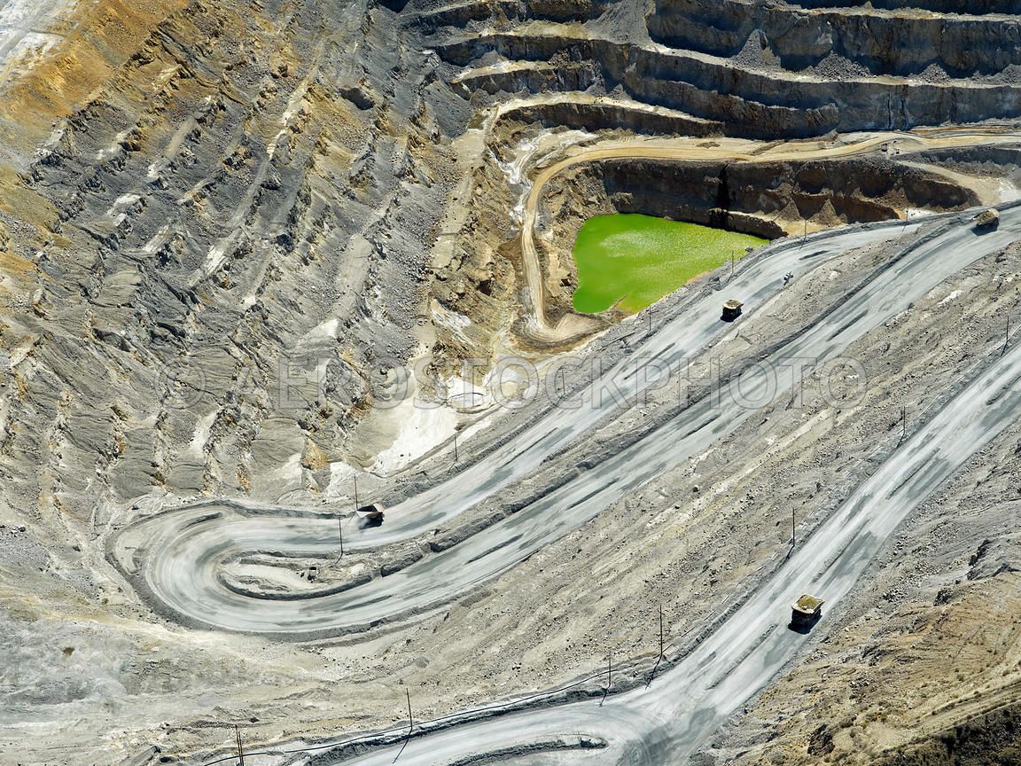1152x864 aerial view Open pit copper mine, hard rock mining, Sierrita Mine, Pima County, Arizona, USA