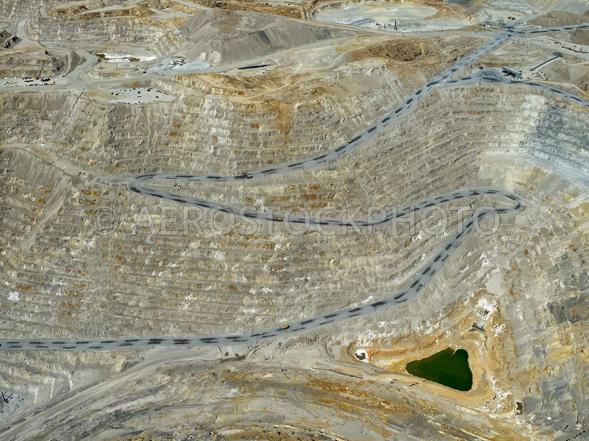 1152x864 aerial view Open pit copper mine, hard rock mining, Sierrita Mine, Pima County, Arizona, USA