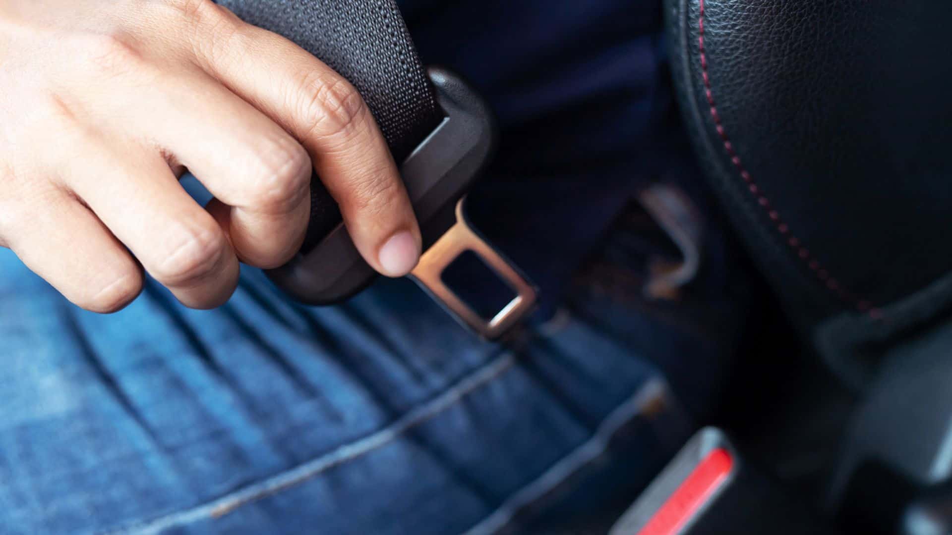 1920x1080 There is only one correct way to wear a seatbelt. Here are the typical mistakes to avoid