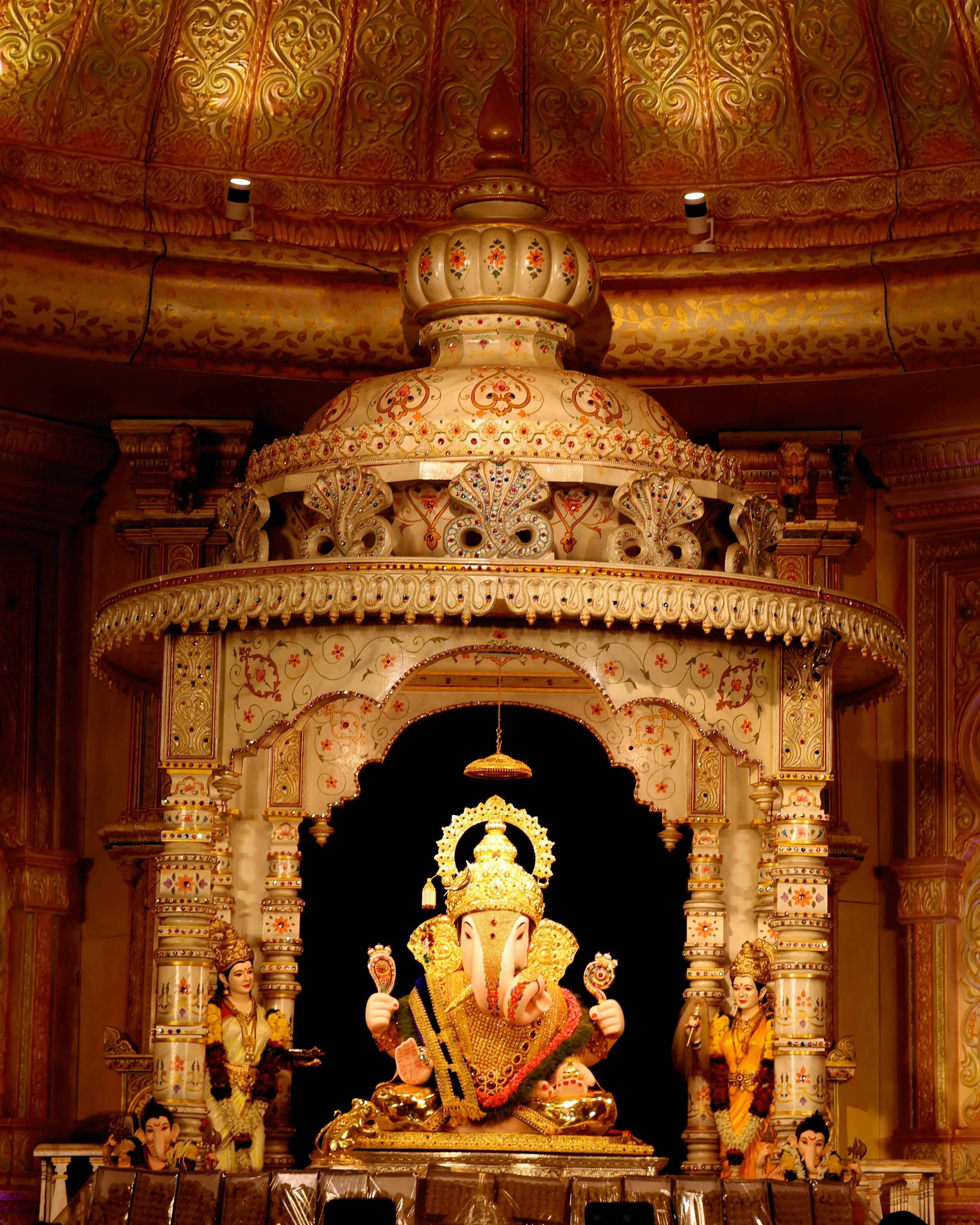 3000x3750 Dagdusheth Ganpati Picture Image