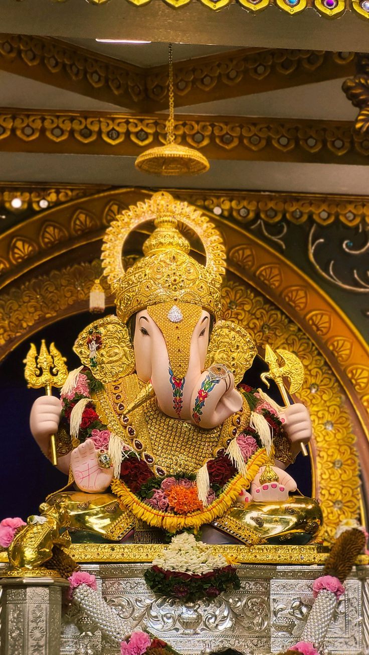 736x1308 Ganapati HD. Dagdusheth ganpati photo, Bappa HD photo, Ganpati photo hd