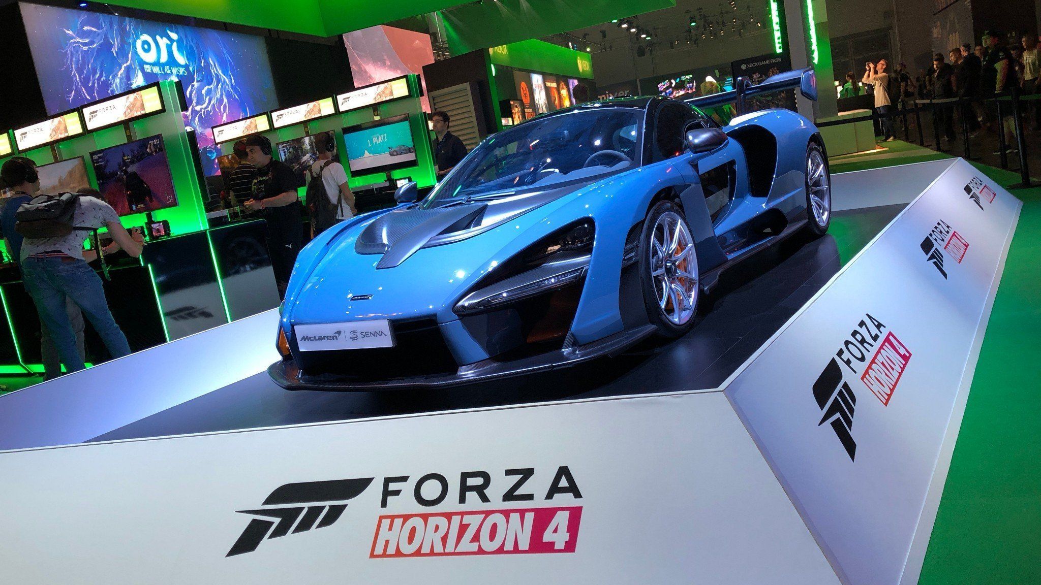 2048x1152 Get ready for Forza Horizon 4 with the McLaren Senna Windows 10 theme