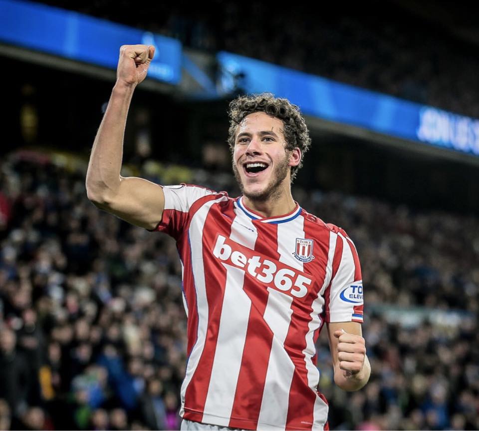 960x863 Soccer Huddersfield Sign Egypt Winger Sobhi From Stoke
