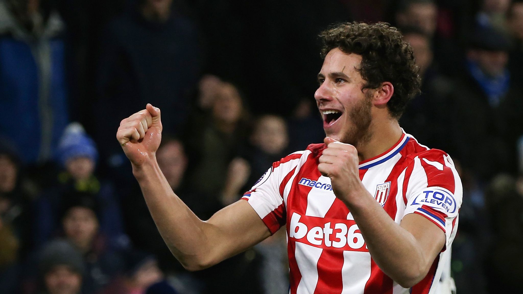 2048x1152 Ramadan Sobhi Wallpaper