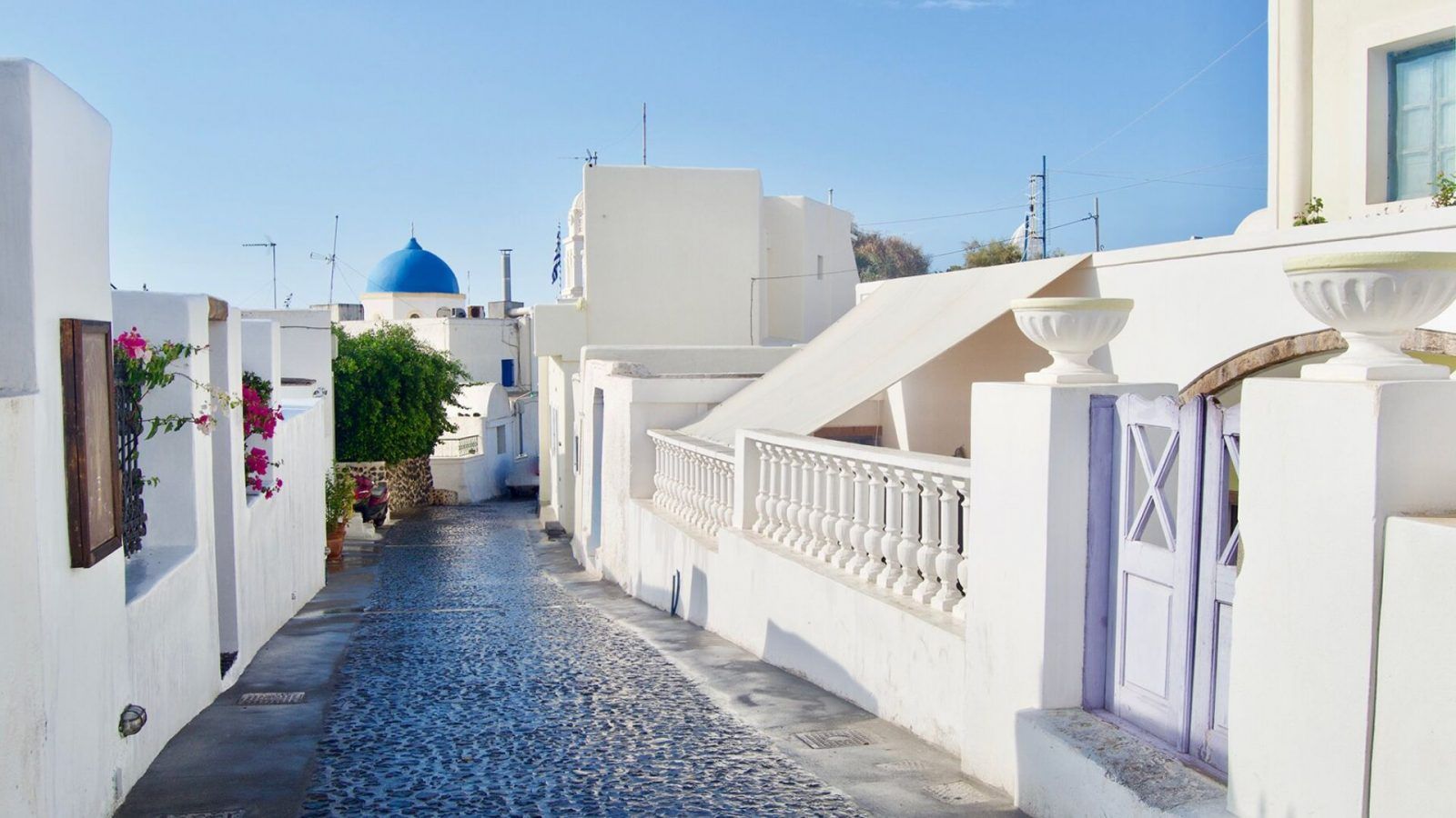 1600x900 This Village On Santorini Gets A Fraction Of The Crowds