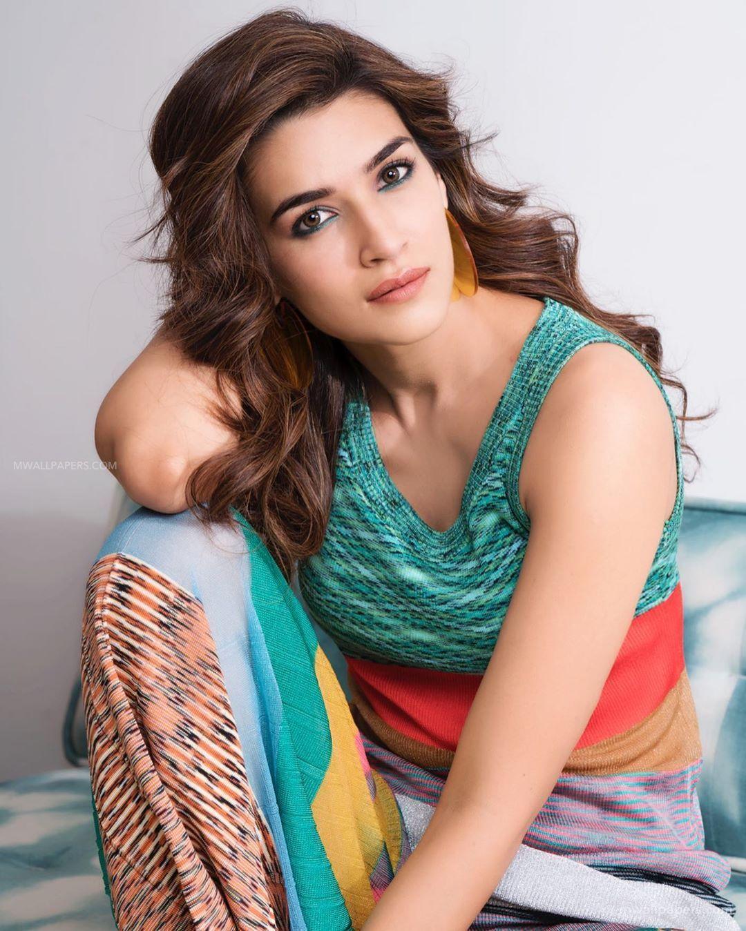 1080x1349 Kriti Sanon HD Wallpaper Desktop Background / Android