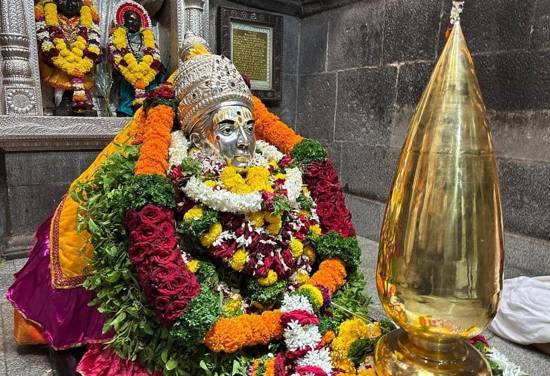 1078x737 Video: Gold Kalash Installed At Sant Dnyaneshwar Temple In Pune's Alandi; CM Fadnavis, DCM Shinde Present