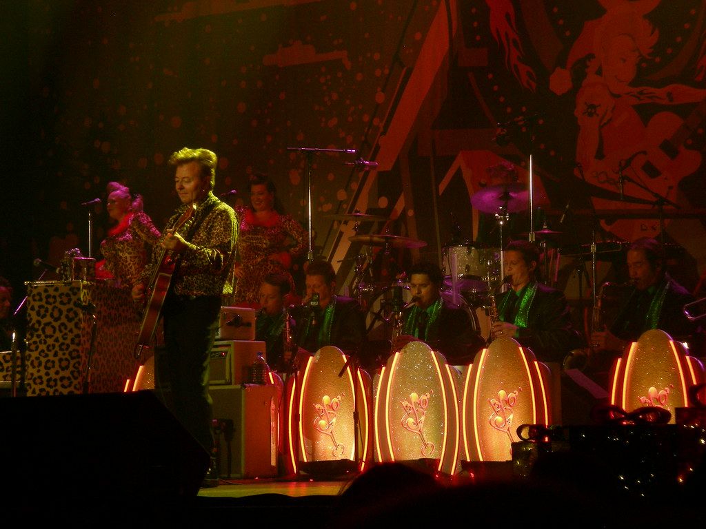 1024x768 DSCN1768. Brian Setzer Orchestra