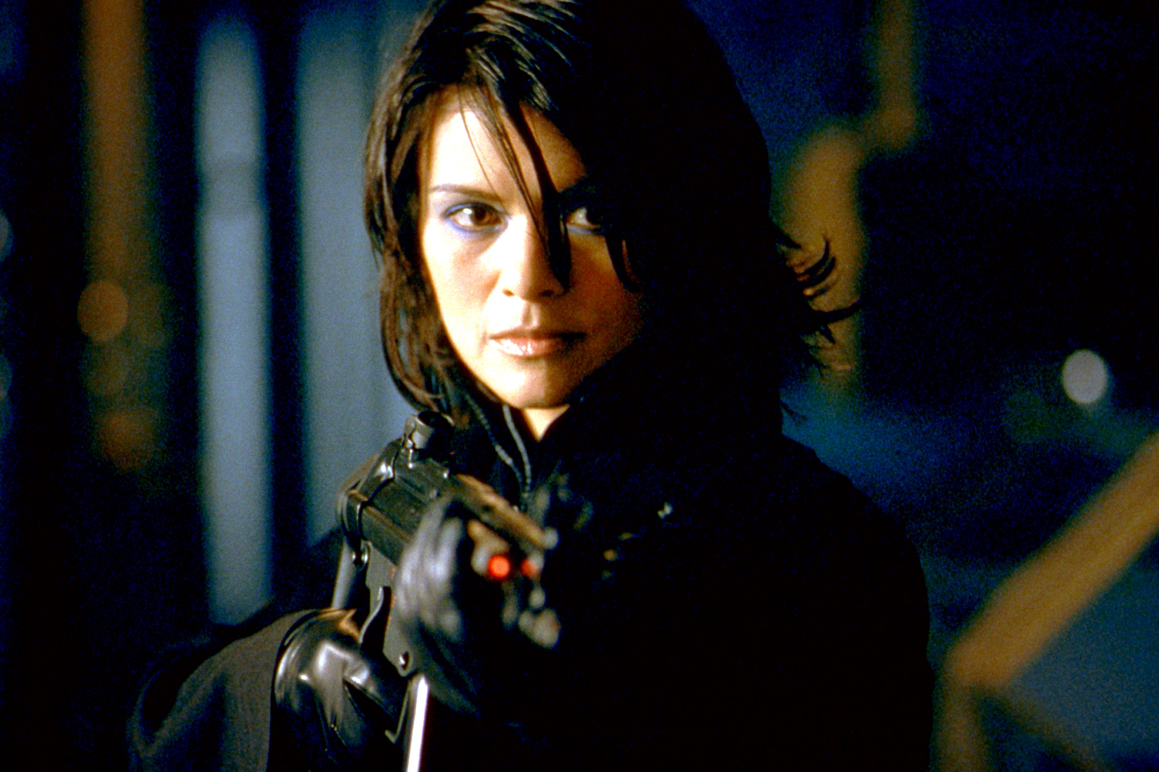 4050x2700 Half Past Dead (2002)