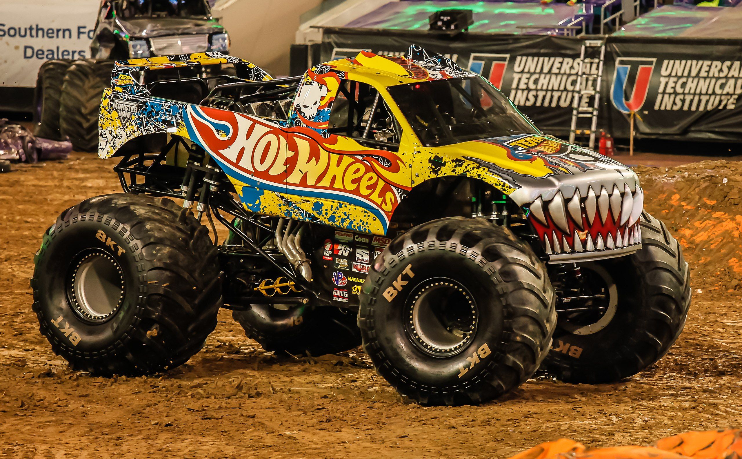 2560x1583 Hot Wheels Monster Truck Wallpaper