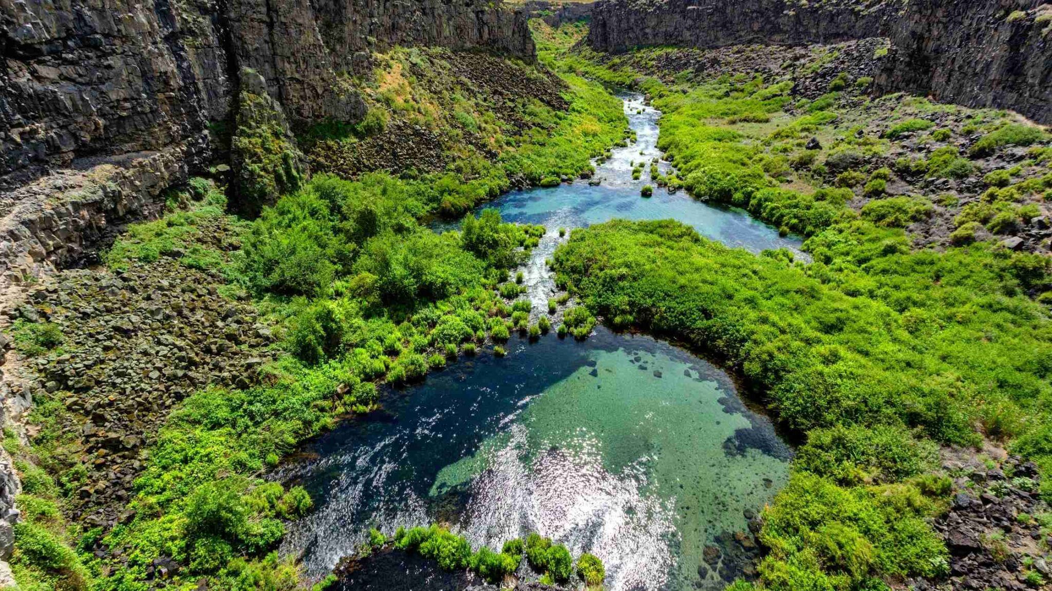 2048x1152 Gorgeous Waterfalls In Twin Falls You Can't Miss In Idaho