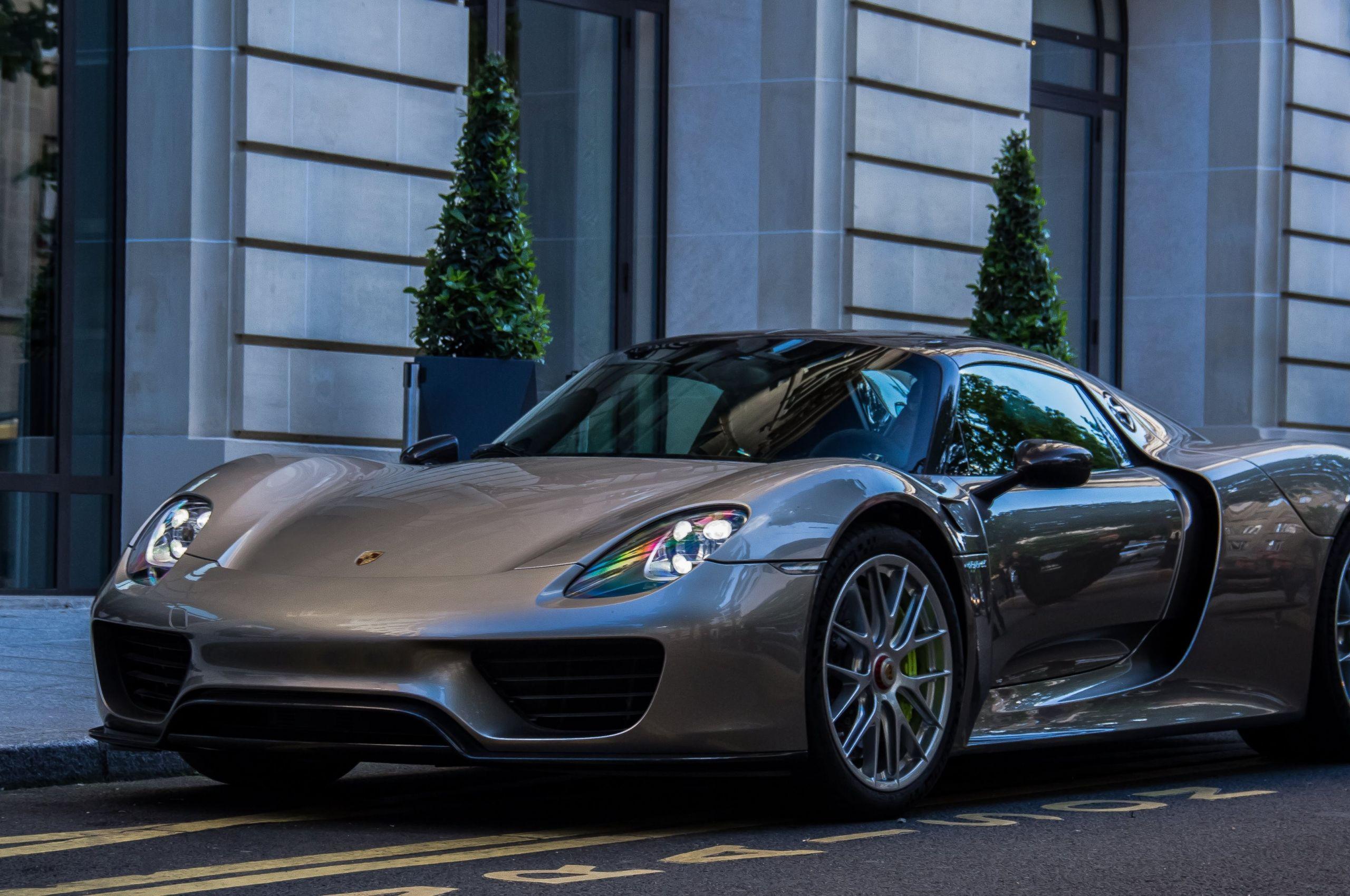 2560x1700 Free download McLaren P1 Porsche 918 HD wallpaper 4K MacBook
