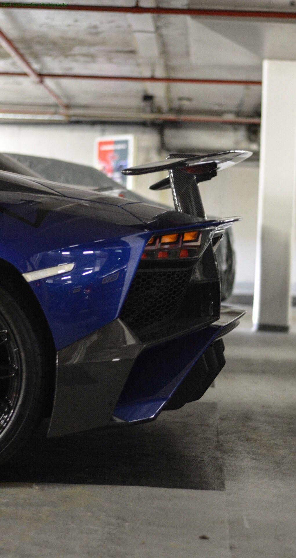 1021x1920 Lamborghini Aventador SV phone wallpaper