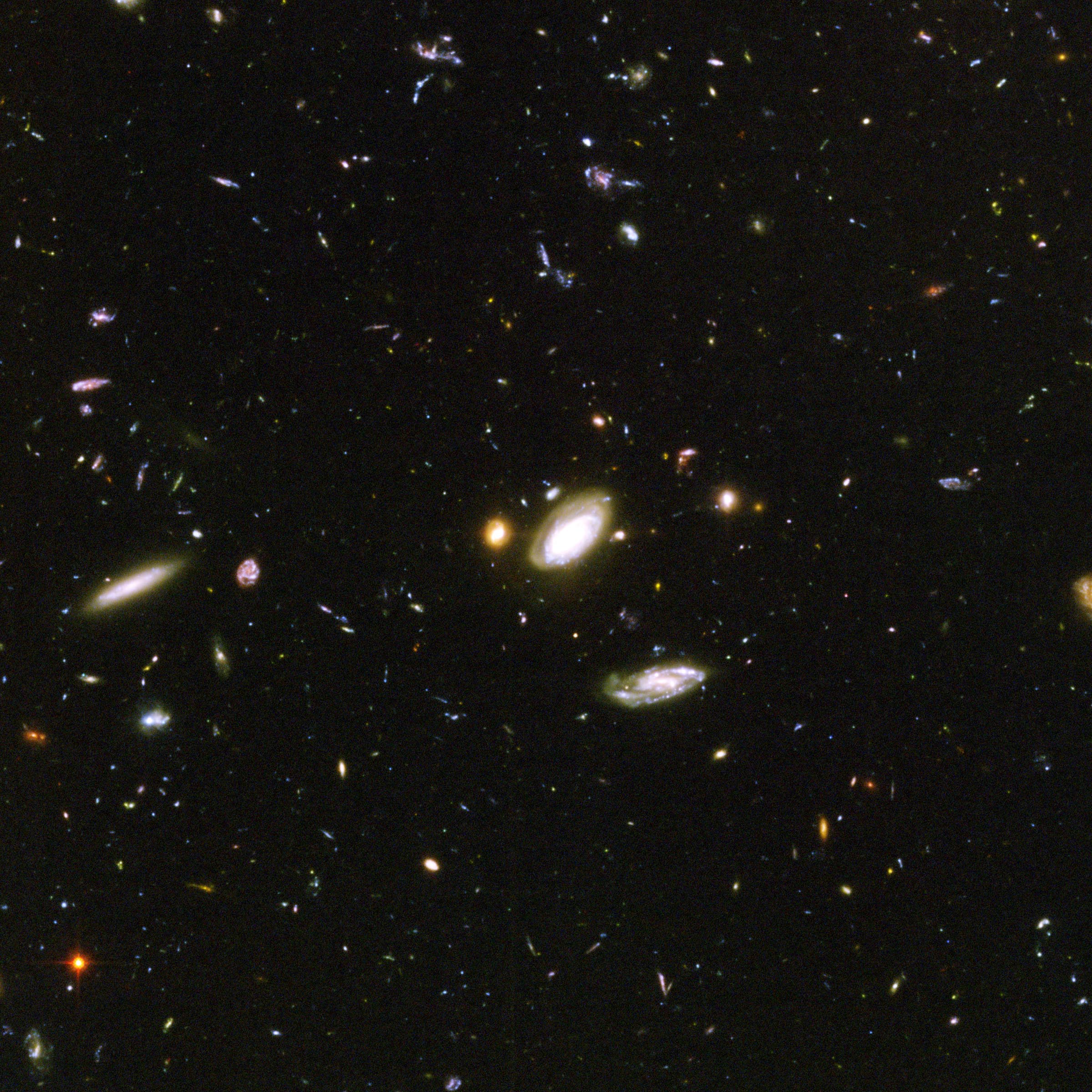 Deep field. Хаббл дип Филд. Хаббл Ultra Deep field. Ультра глубокое поле Хаббла. Снимок Hubble Ultra Deep field.