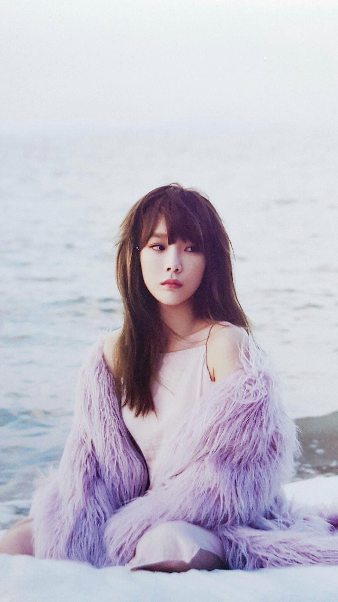 1152x2048 Wallpaper Taeyeon. Taeyeon fashion, Snsd taeyeon, Girls