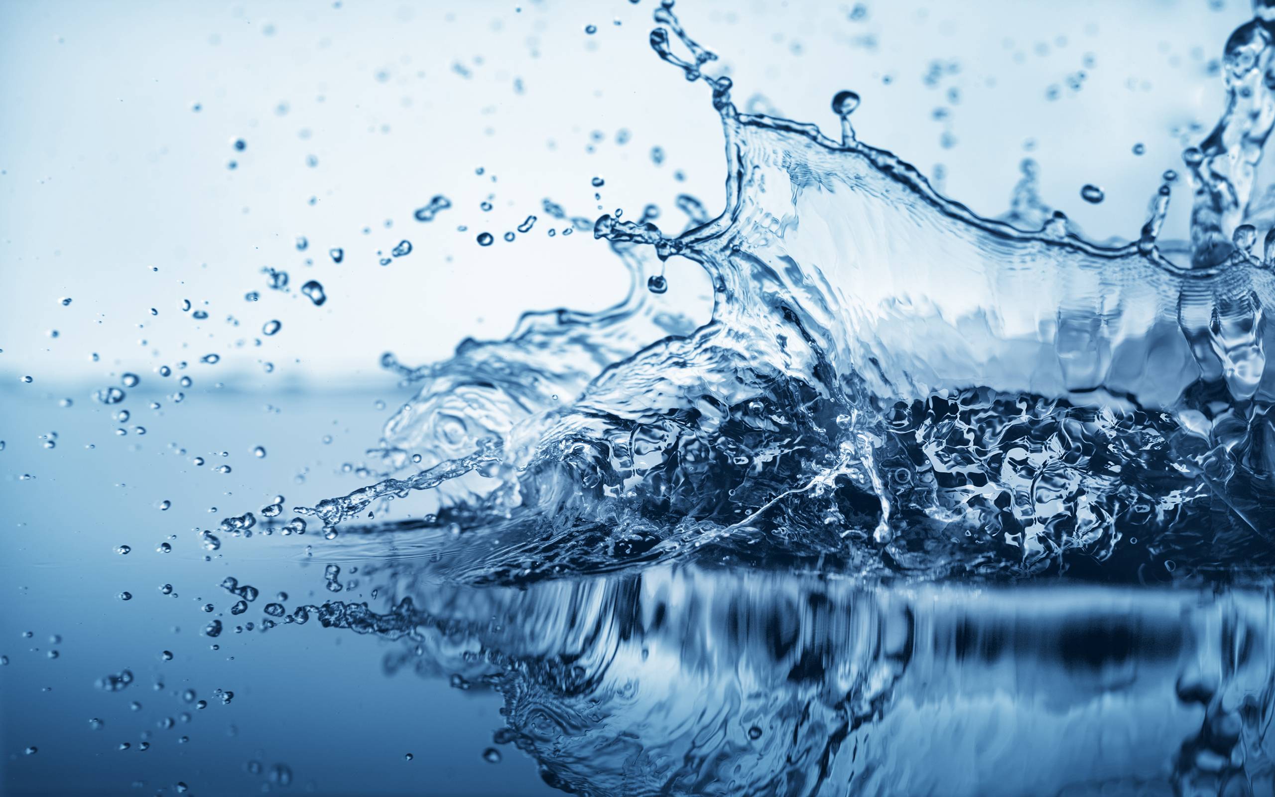 2560x1600 Water Wallpaper For Computer
