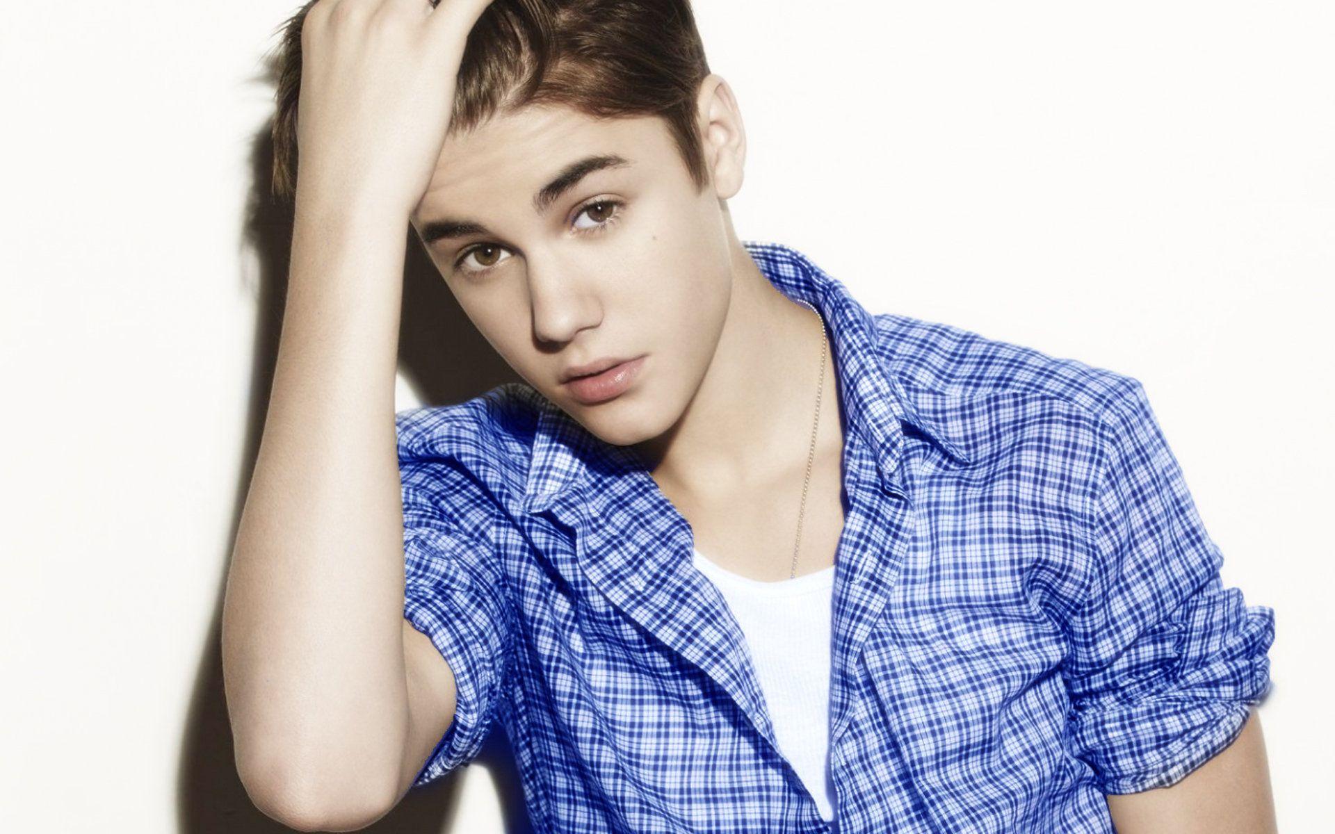 1920x1200 Desktop Justin Bieber HD Wallpaper