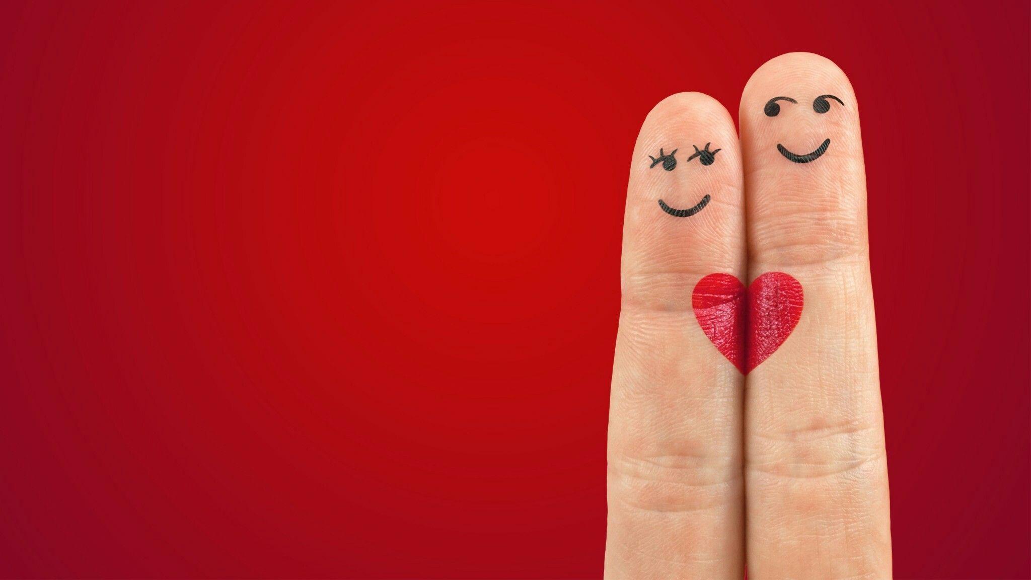 2048x1152 The only friends which is always near to each is 2 finger