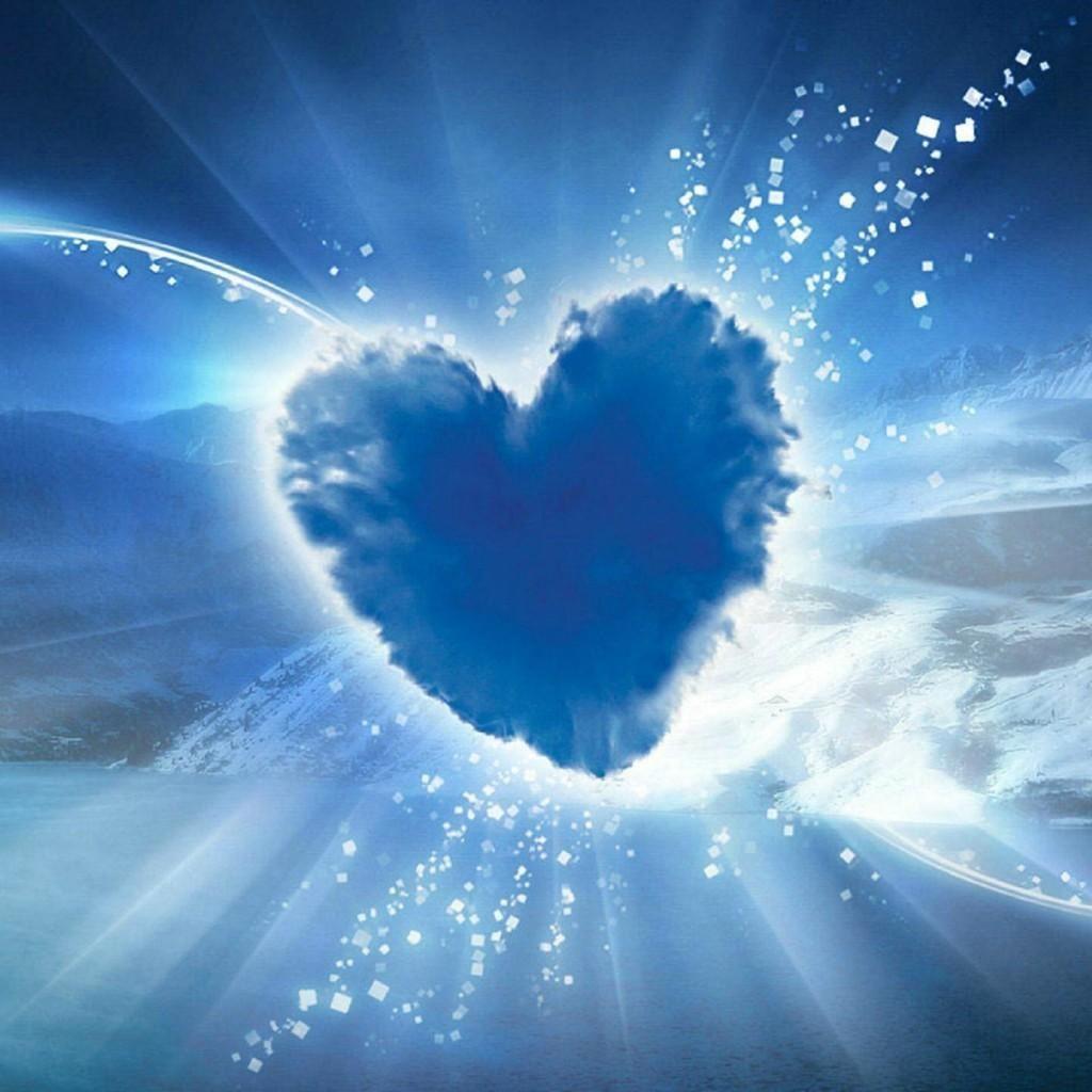 1024x1024 Great Shiny Glitter Love Heart iPad Wallpaper Free Download