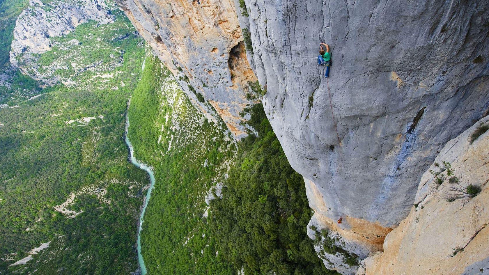 1680x945 Beautiful Rock Climbing Desktop WallPaper HD