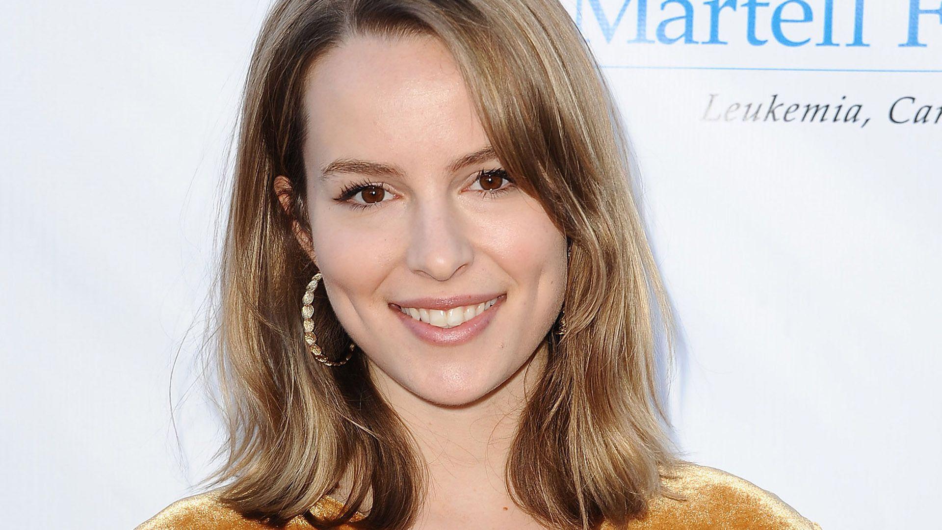 1920x1080 Bridgit Mendler Wallpaper Image Photo Picture Background