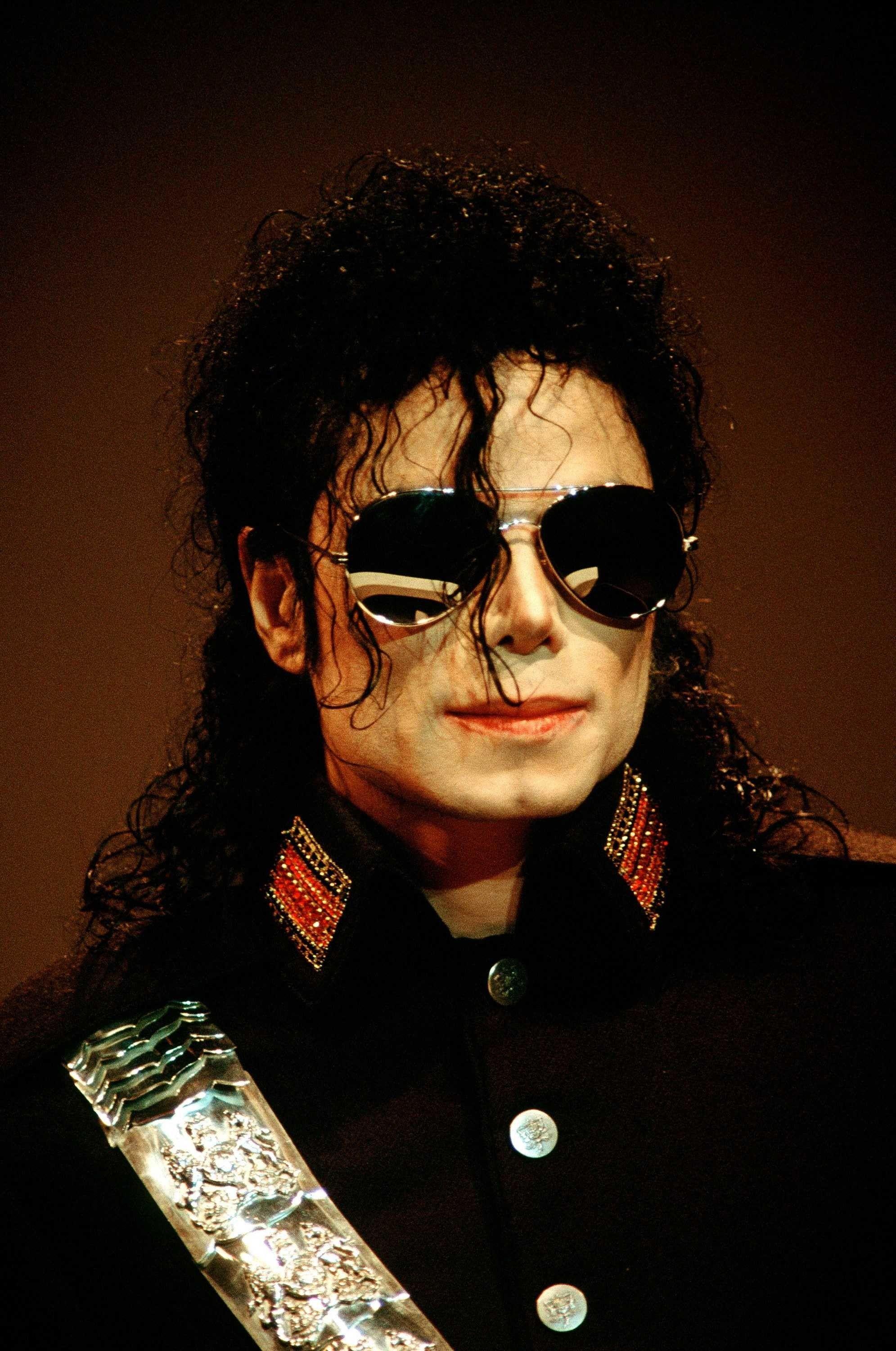 1991x3000 Michael Jackson HD Photo