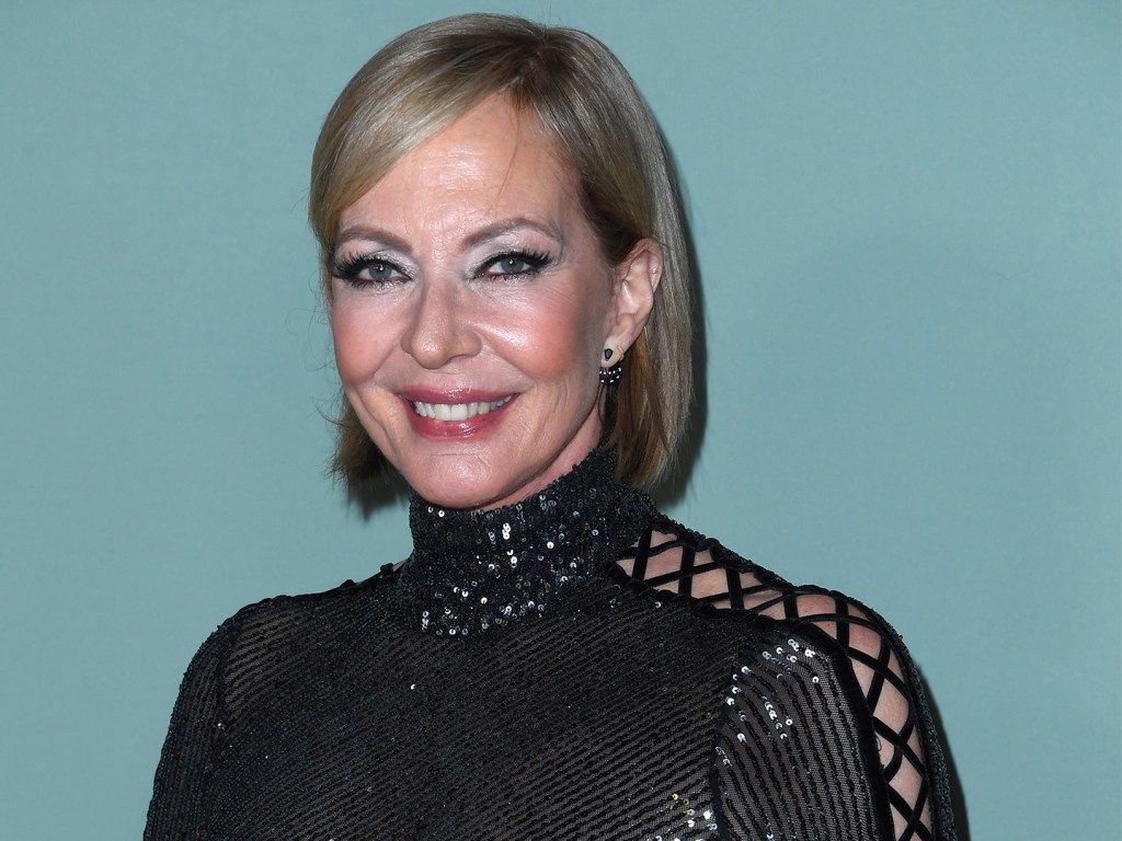 1024x768 Allison Janney Freed the Nipple in Her Latest Red Carpet