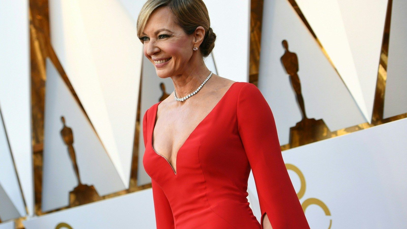 1600x900 Allison Janney, Kristen Wiig Team Up For 'Mrs. American Pie' Apple Comedy Series
