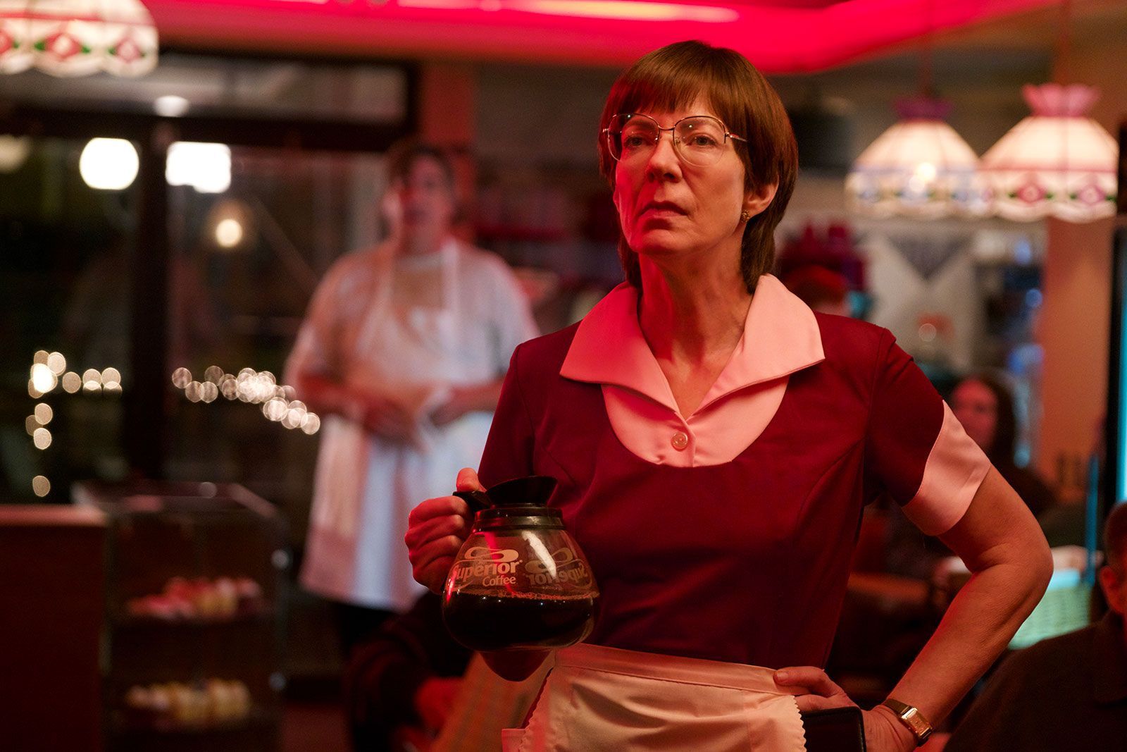 1600x1067 Allison Janney. Biography, Movies, TV Shows, Awards, Oscar, & Facts