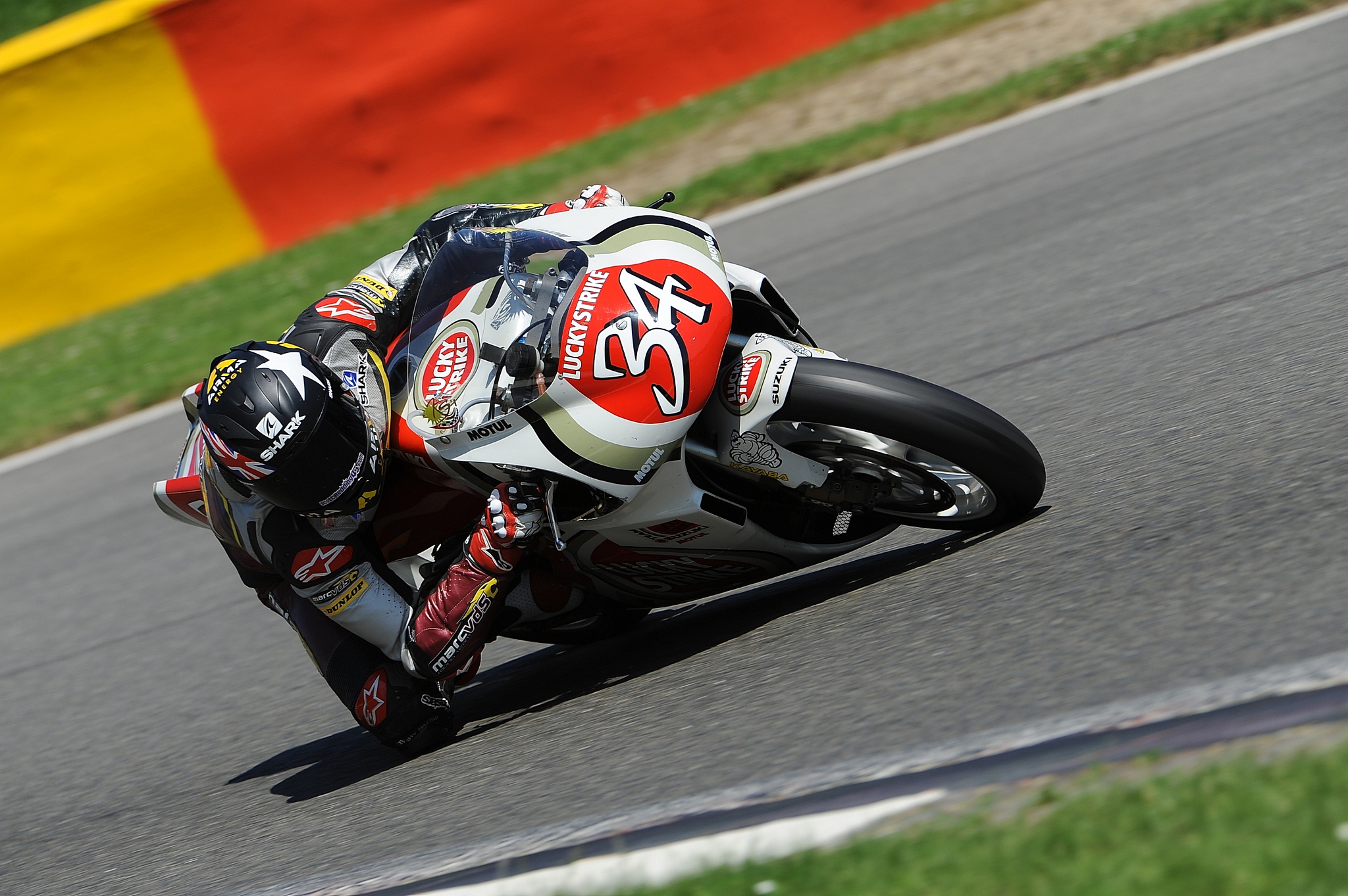 2048x1363 Moto2 Star Scott Redding Rides Kevin Schwantz's Suzuki RGV500