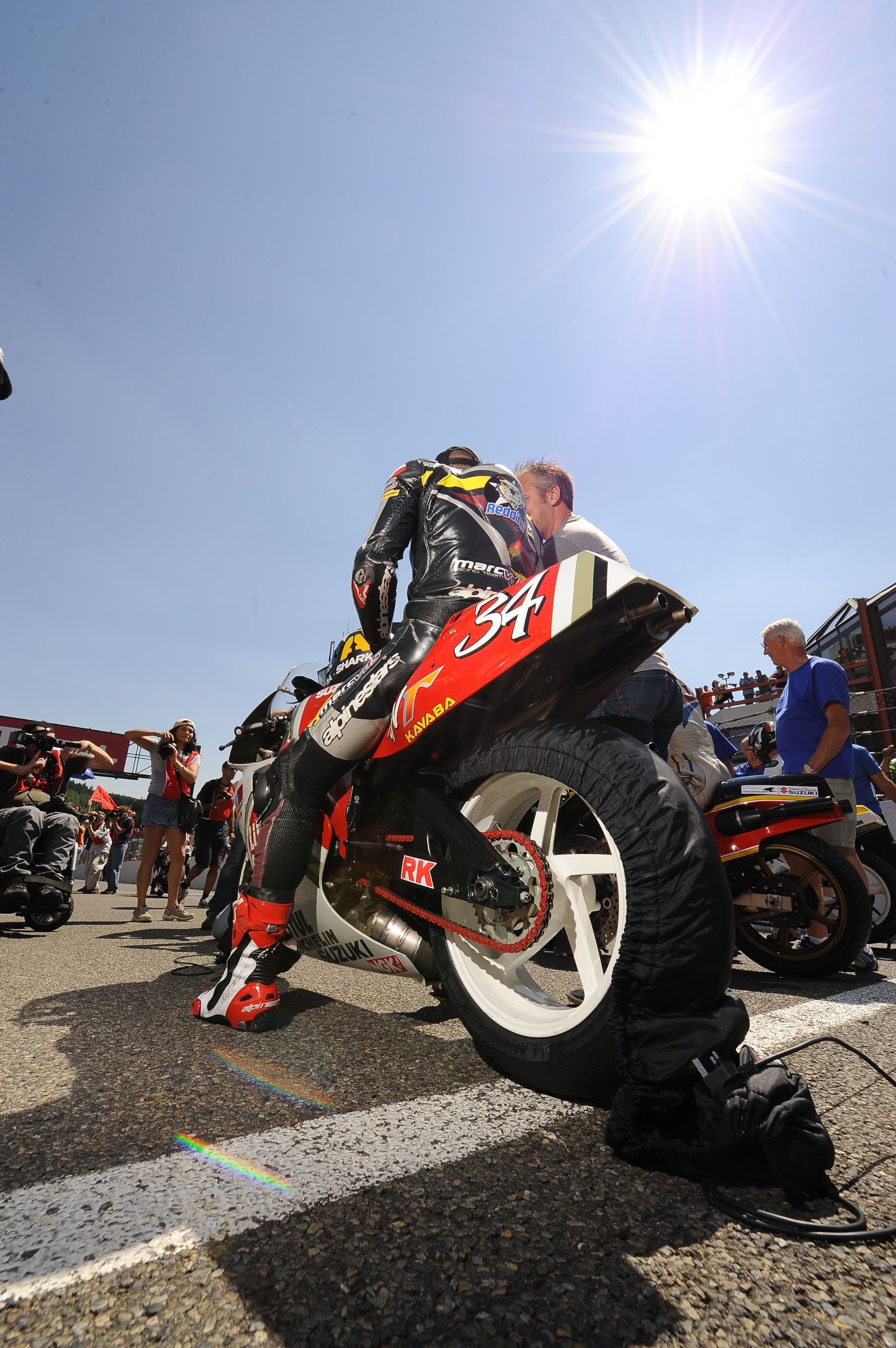 2266x3405 Scott Redding on the '94 Kevin Schwantz Suzuki RGV500 Marc VDS Racing Team