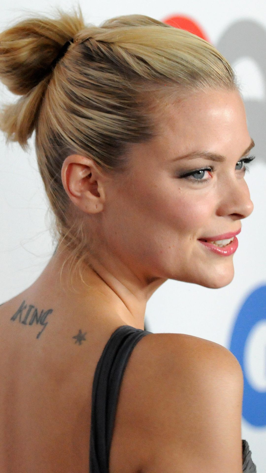 1080x1920 Phone wallpaper: Celebrity, Jaime King, American, Actress, Tattoo, Blue Eyes, Blonde 1328506