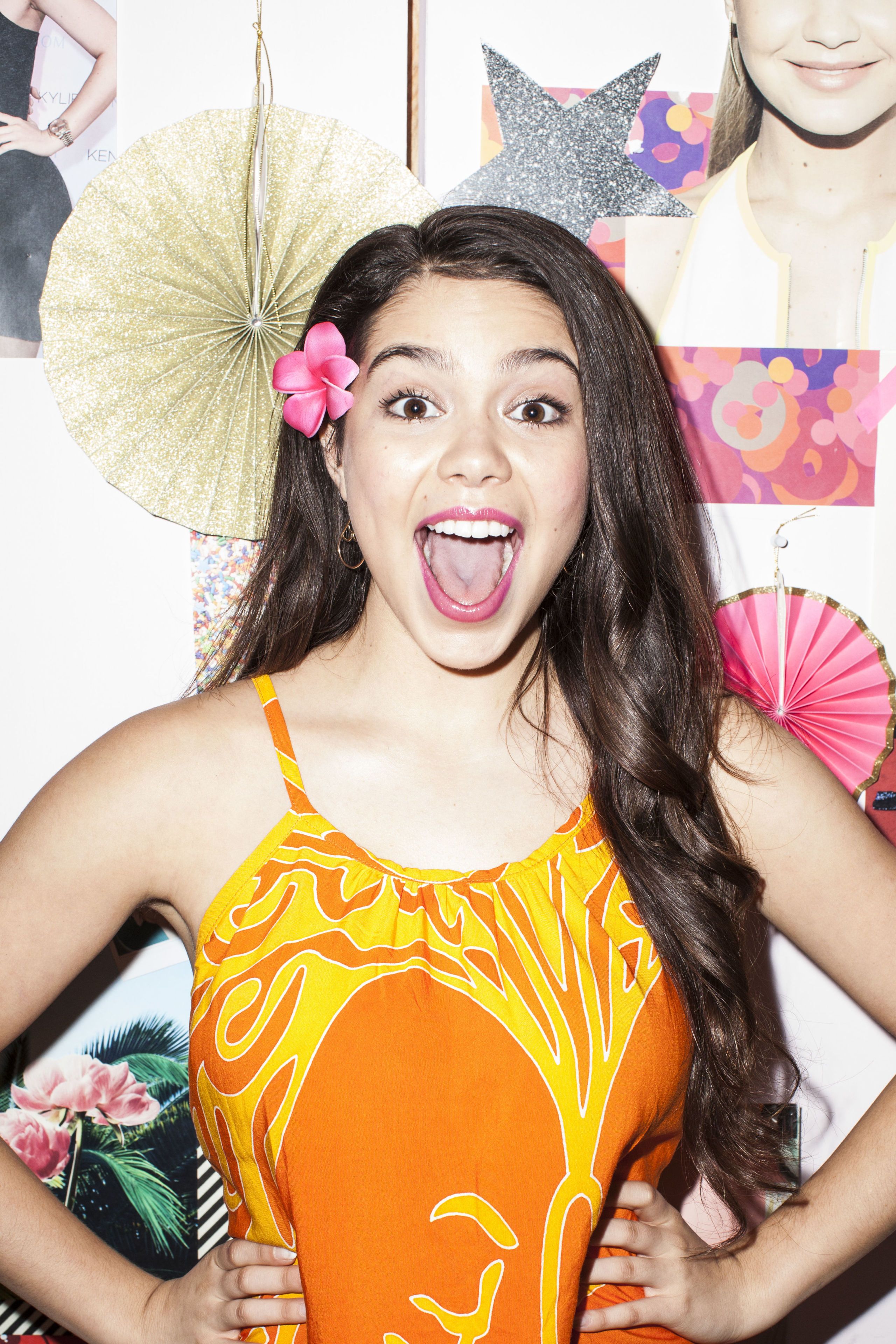 2560x3840 Auli'i Cravalho Is Nobody's Disney Princess