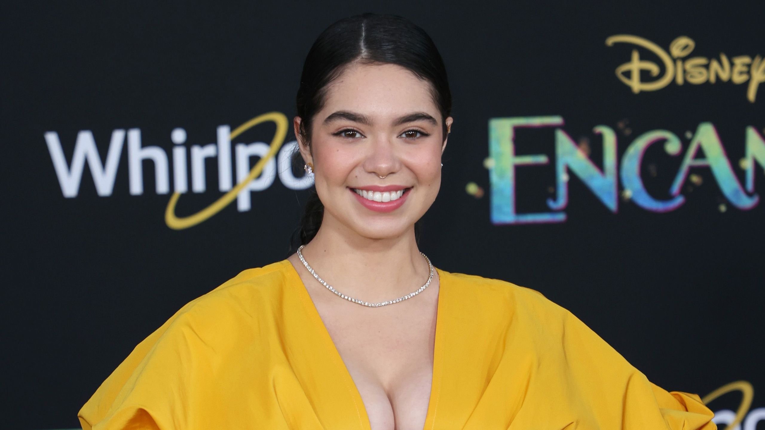 2560x1440 Auli'i Cravalho Will Play a Dead Cheerleader in New Hulu Movie