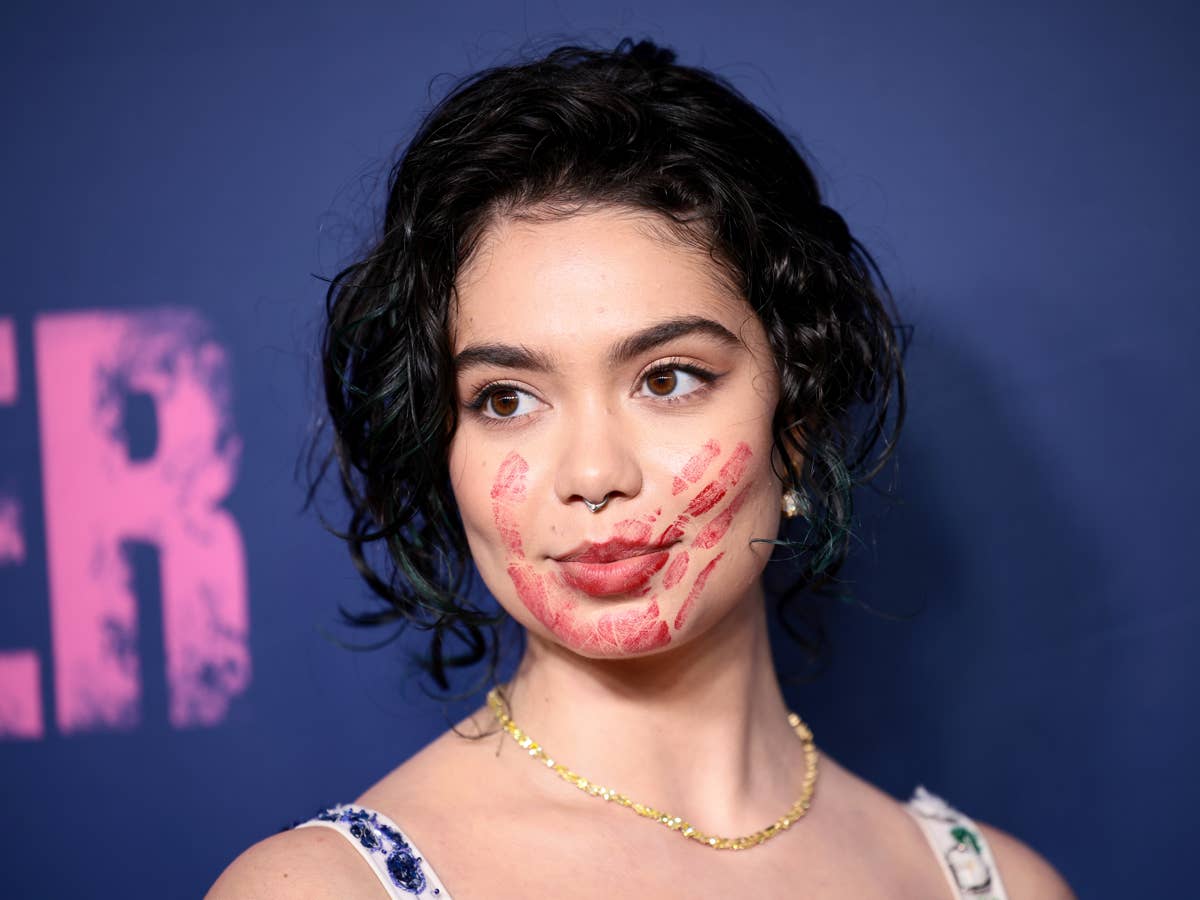 1200x900 The Powerful Reason 'Moana' Star Auli'i Cravalho Wore a Red Lipstick Handprint Across Her Mouth