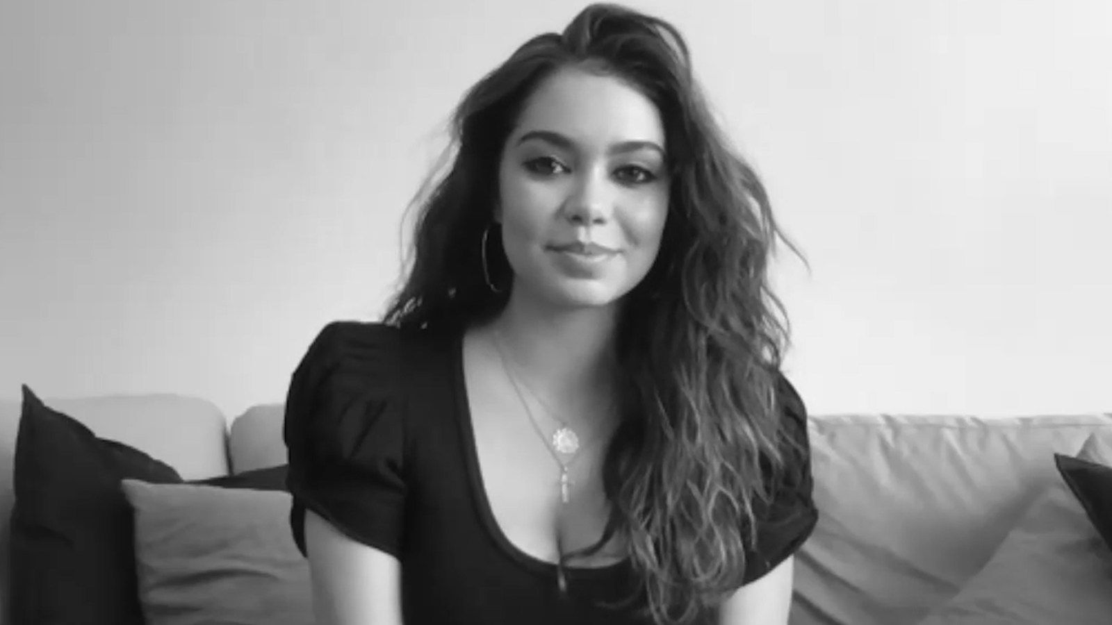 1600x900 Moana' Star Auliʻi Cravalho on Meeting Dewayne Johnson: Watch