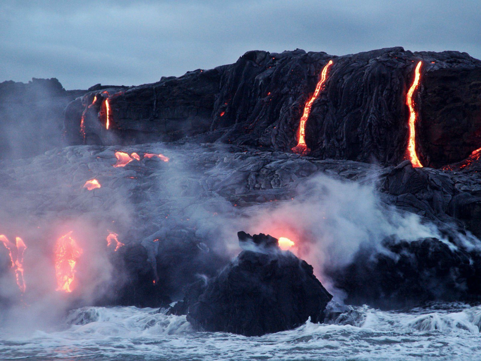 1600x1200 volcano, Mountain, Lava, Nature, Landscape, Mountains, Fire, Ocean, Sea, Beach Wallpaper HD / Desktop and Mobile Background