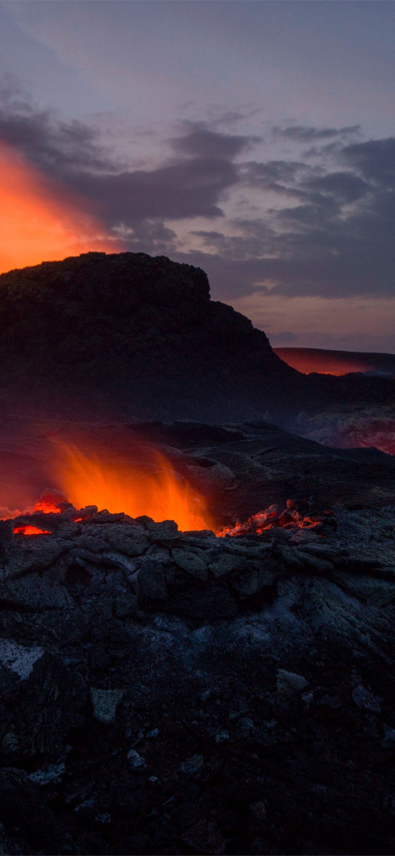 1284x2778 lava volcano dark fire samsung galaxy s8 samsung g. iPhone Wallpaper Free Download