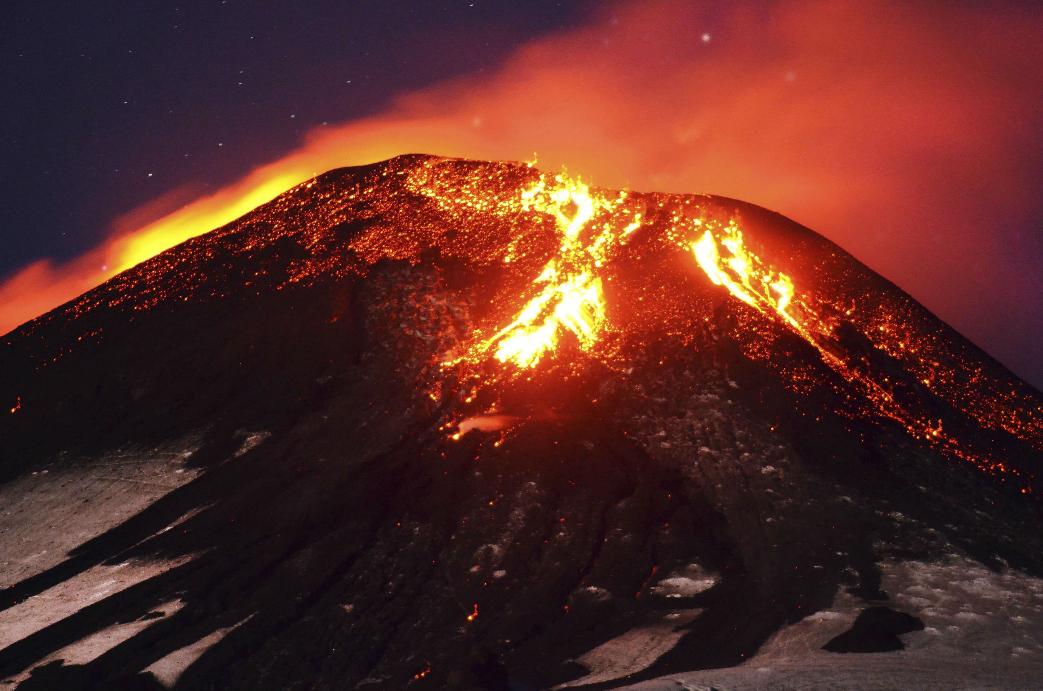3500x2318 volcano, Mountain, Lava, Nature, Landscape, Mountains, Fire Wallpaper HD / Desktop and Mobile Background