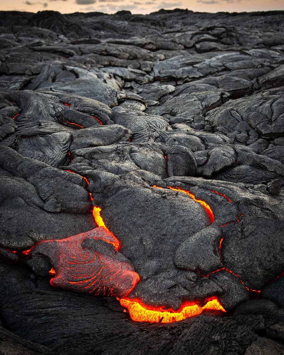 910x1138 red lava, lava, rock, volcano, nature, landscape, horizon, hot