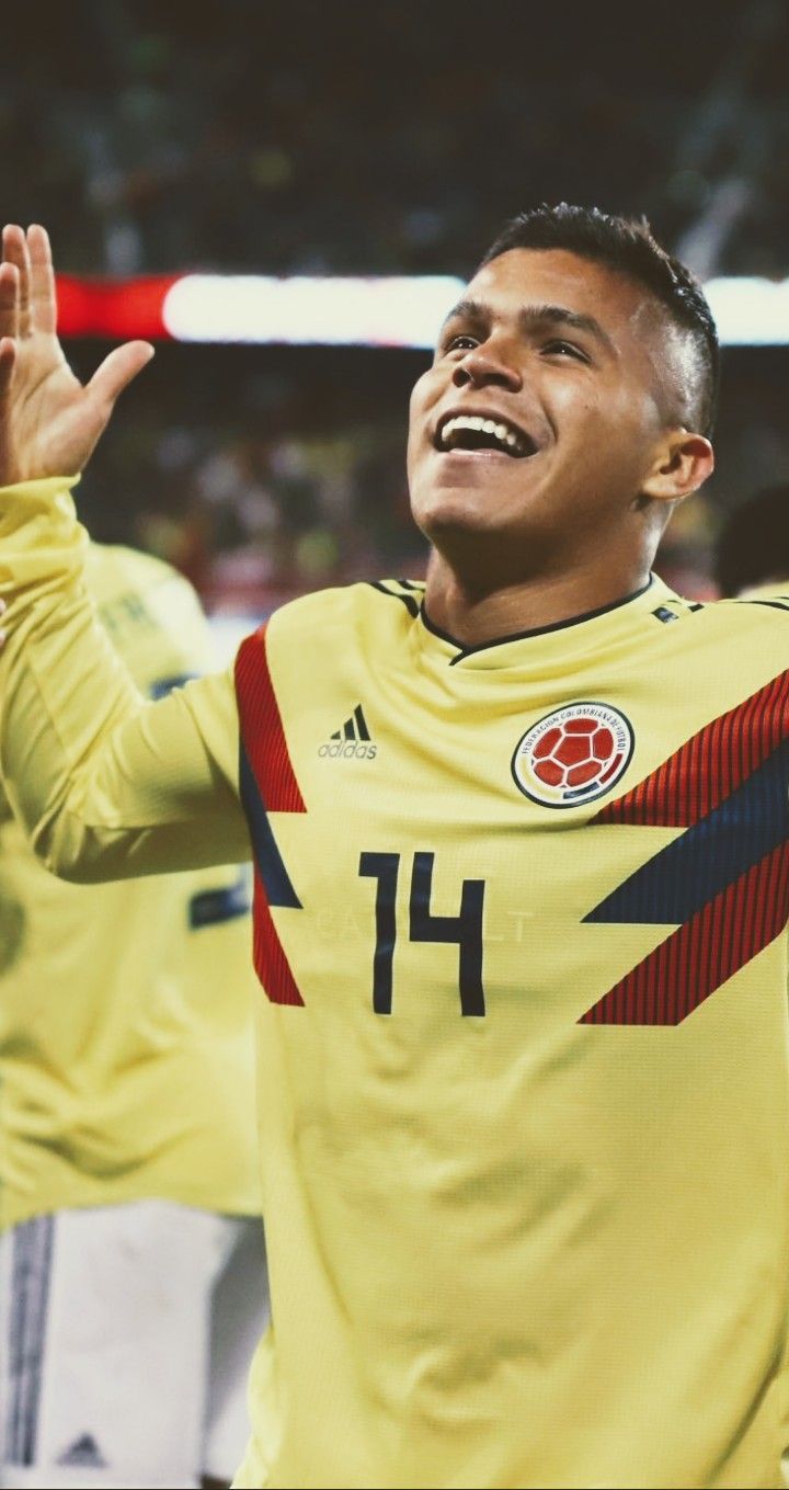 720x1359 Cucho Hernández