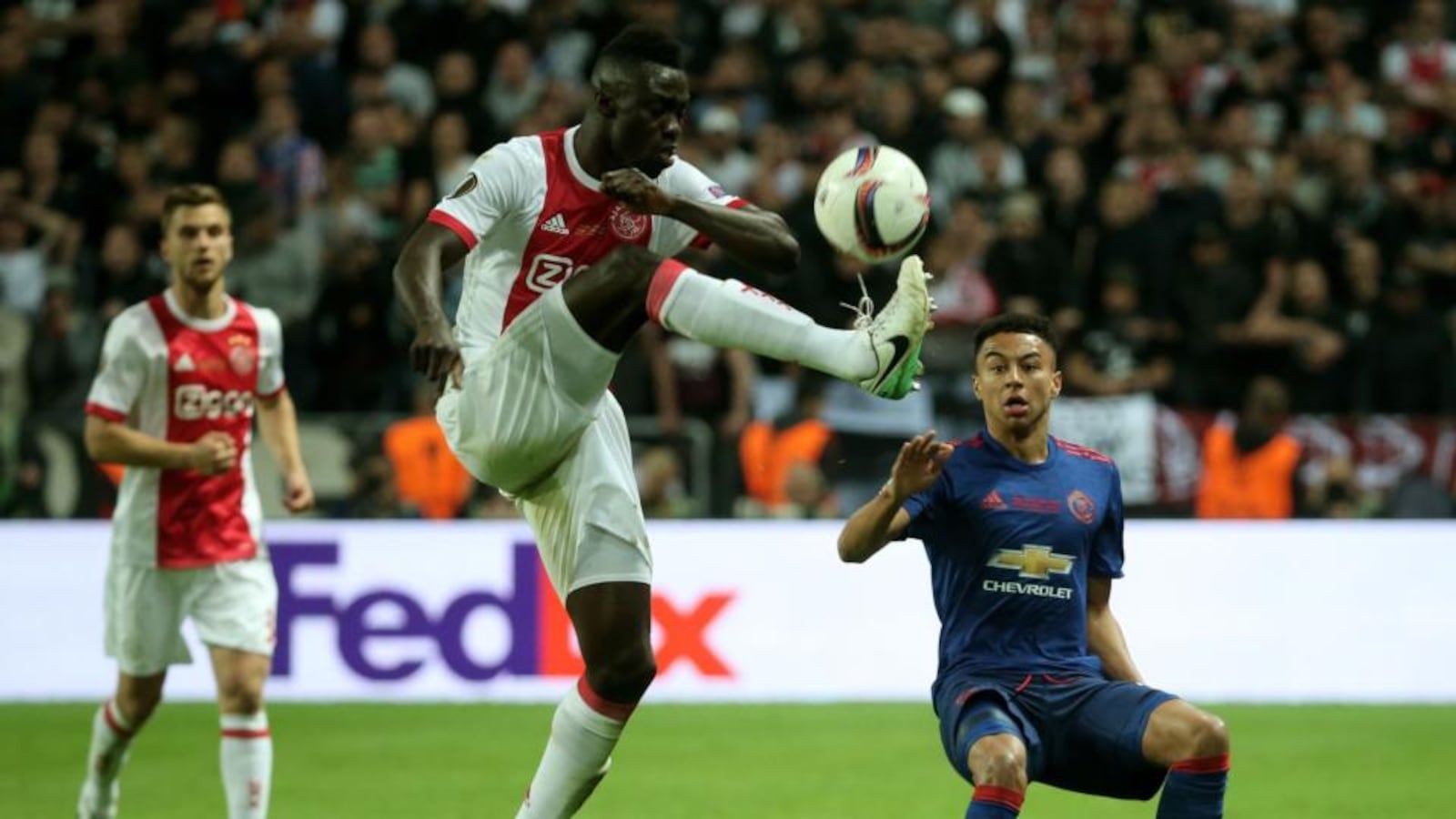 1600x900 Tottenham complete record signing of Davinson Sanchez